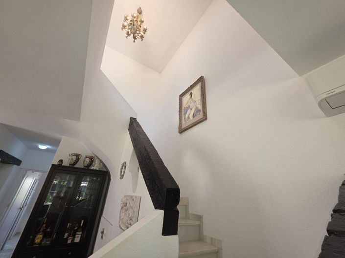Image No.15-3 Bed Townhouse for sale