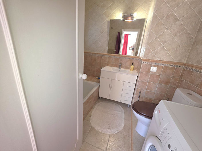 Image No.17-3 Bed Townhouse for sale