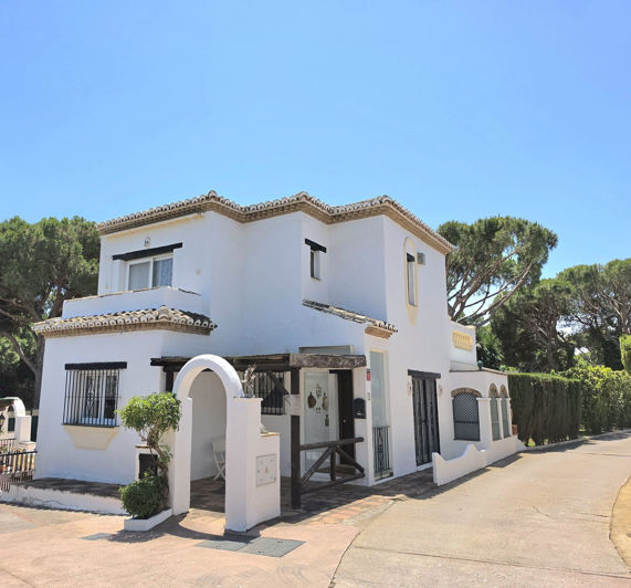 Image No.3-3 Bed Townhouse for sale