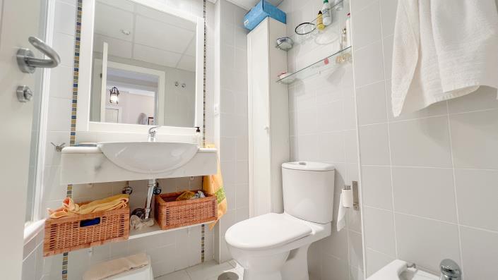 Image No.16-2 Bed Apartment for sale