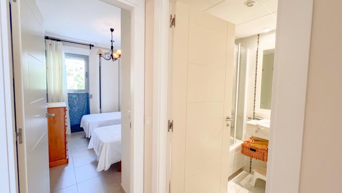 Image No.12-2 Bed Apartment for sale