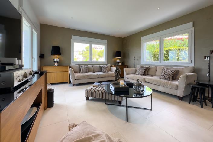 Image No.5-5 Bed Villa for sale