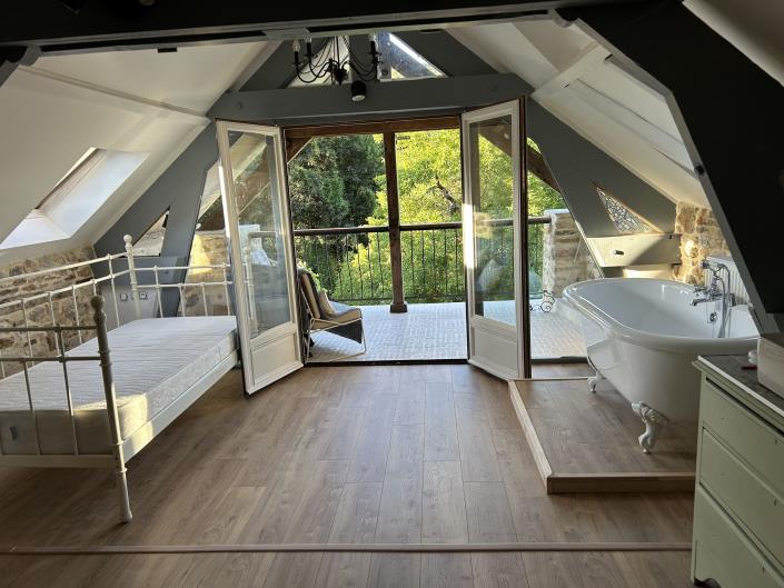 Image No.11-4 Bed Country House for sale