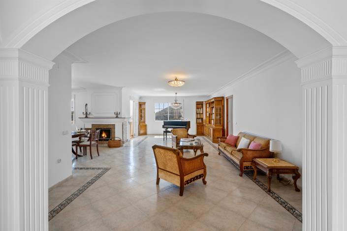 Image No.26-5 Bed Villa for sale