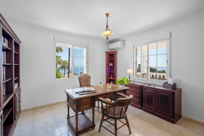 Image No.11-5 Bed Villa for sale