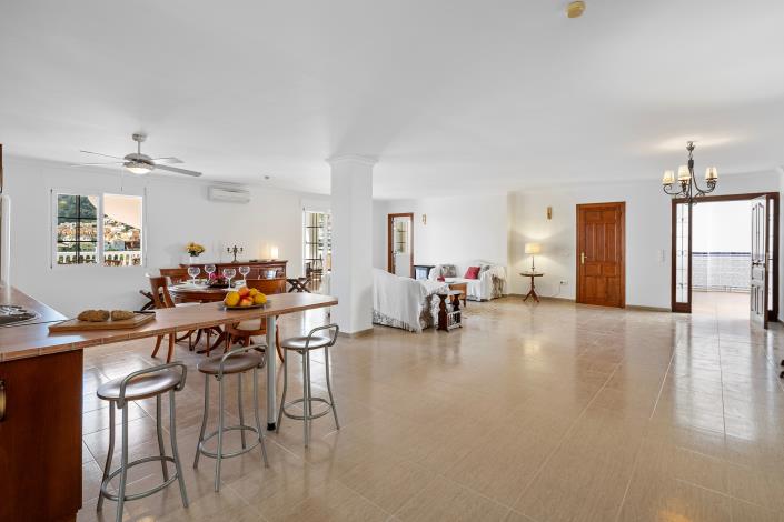 Image No.28-5 Bed Villa for sale