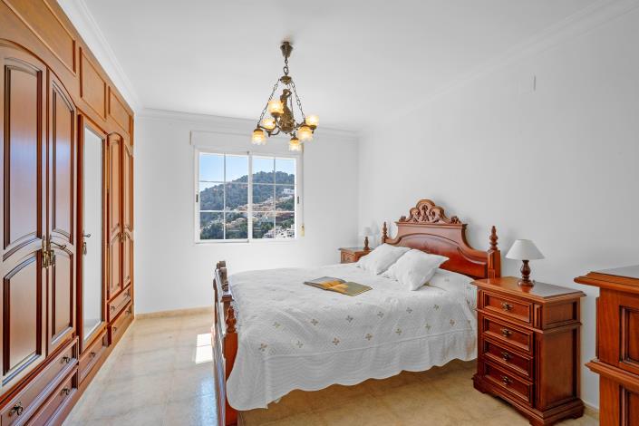 Image No.9-5 Bed Villa for sale