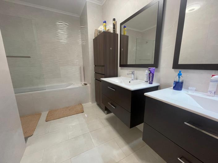 Image No.14-3 Bed Apartment for sale