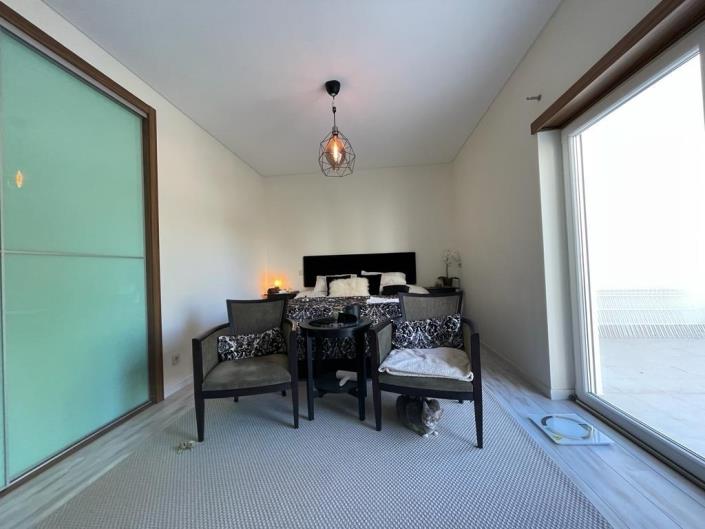 Image No.8-3 Bed Apartment for sale