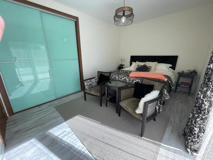 Image No.10-3 Bed Apartment for sale