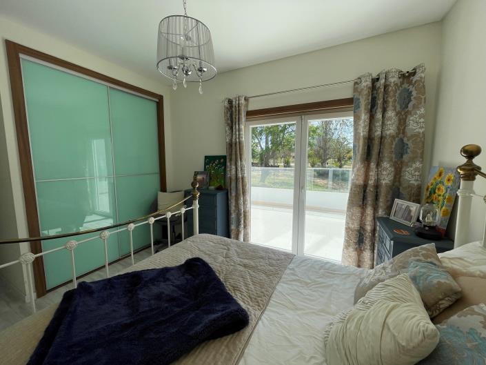 Image No.15-3 Bed Apartment for sale