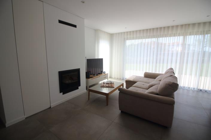 Image No.7-3 Bed House for sale