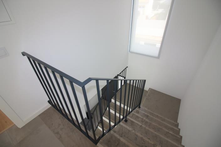 Image No.19-3 Bed House for sale