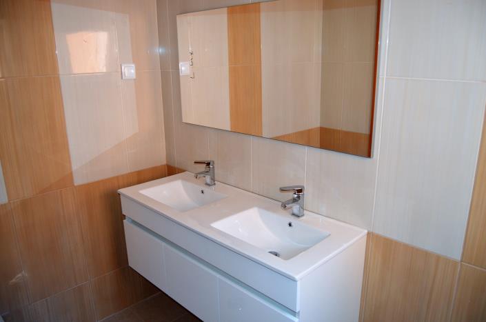 Image No.11-4 Bed House for sale