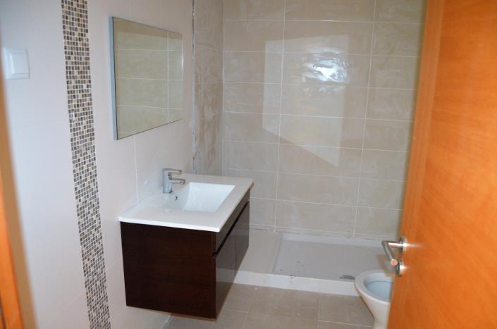 Image No.16-4 Bed House for sale