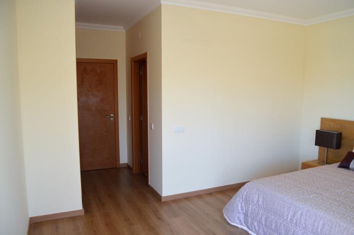 Image No.29-4 Bed House for sale