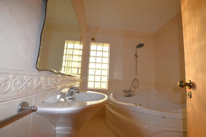 Image No.21-3 Bed Apartment for sale