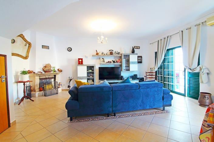 Image No.3-6 Bed House for sale