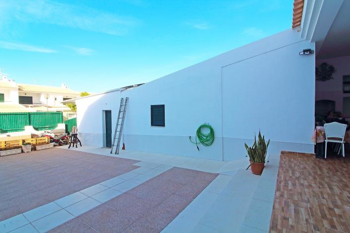 Image No.15-6 Bed House for sale