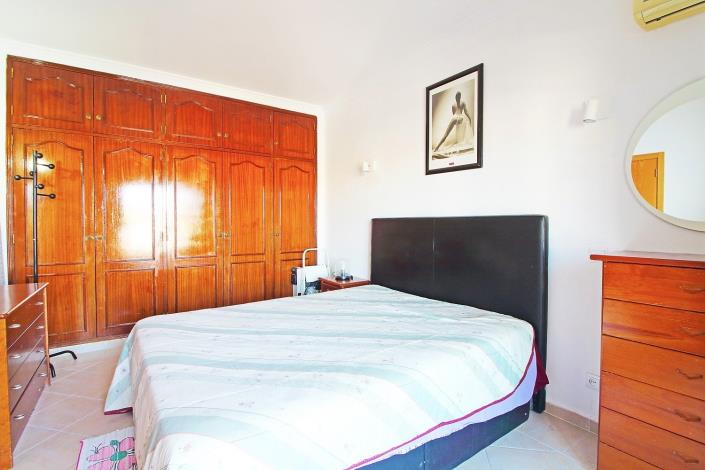 Image No.16-6 Bed House for sale