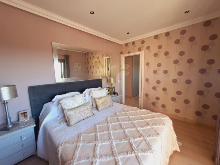 Image No.9-6 Bed Villa for sale