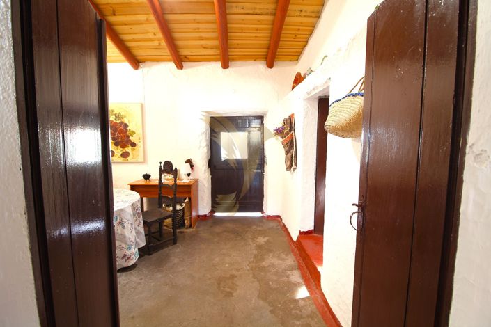 Image No.11-5 Bed Country House for sale