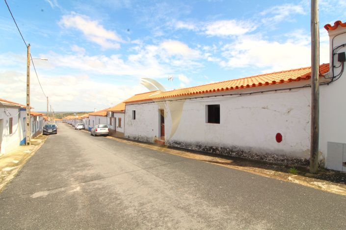 Image No.2-5 Bed Country House for sale