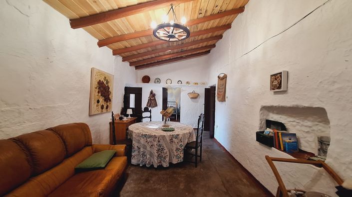 Image No.23-5 Bed Country House for sale