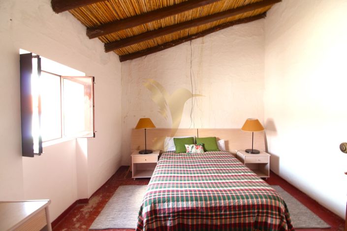 Image No.8-5 Bed Country House for sale