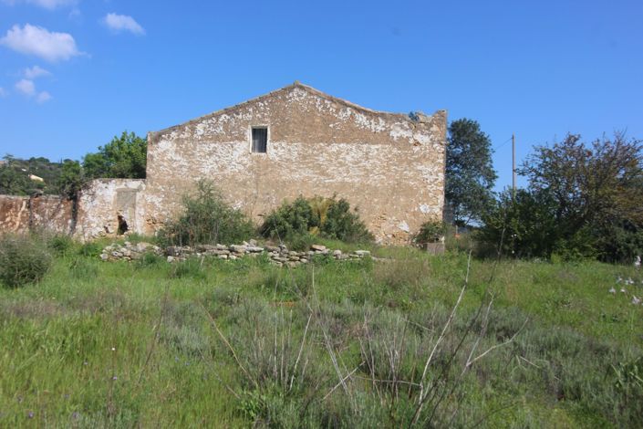 Image No.18-5 Bed Farmhouse for sale