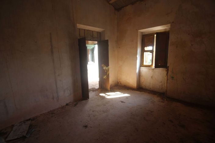 Image No.27-5 Bed Farmhouse for sale