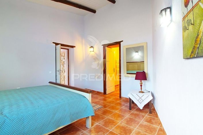 Image No.8-4 Bed Villa for sale
