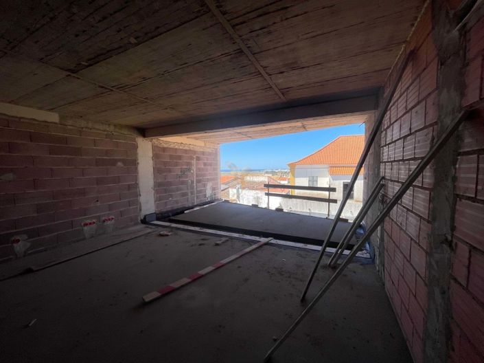 Image No.30-3 Bed Apartment for sale