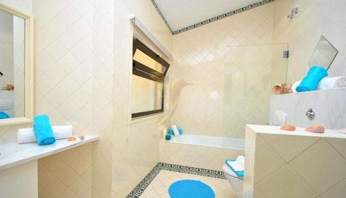 Image No.13-4 Bed Apartment for sale