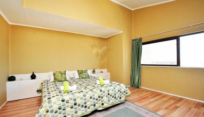 Image No.15-4 Bed Apartment for sale