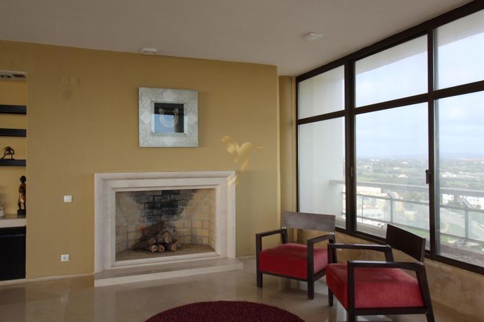 Image No.21-4 Bed Apartment for sale