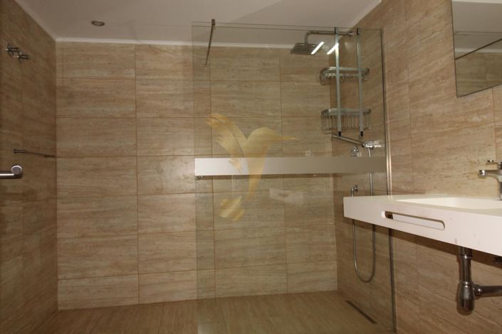Image No.37-4 Bed Apartment for sale
