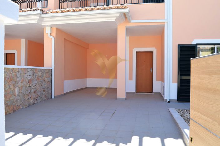 Image No.2-4 Bed Townhouse for sale