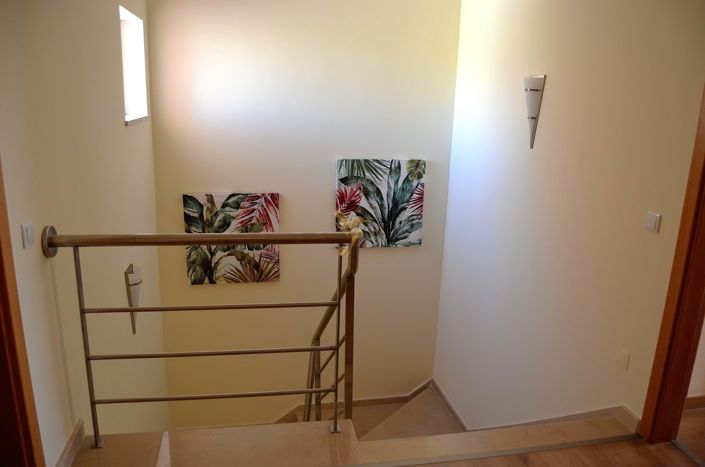 Image No.22-4 Bed Townhouse for sale
