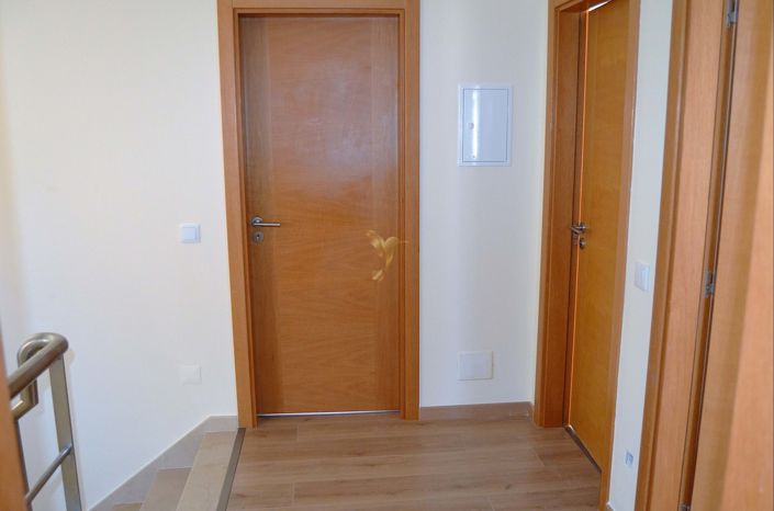 Image No.23-4 Bed Townhouse for sale