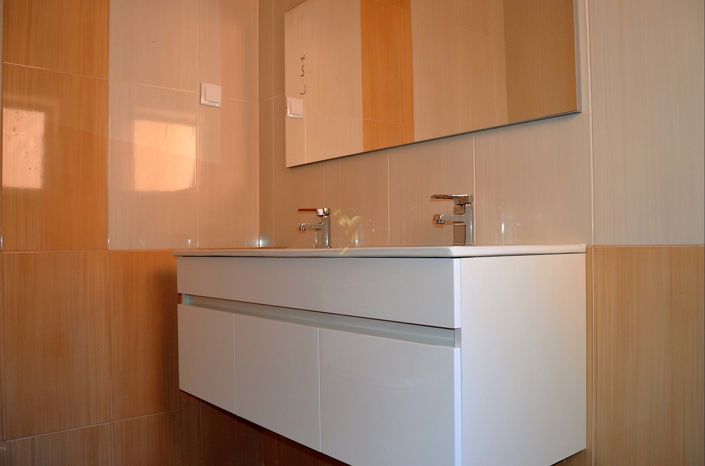Image No.27-4 Bed Townhouse for sale