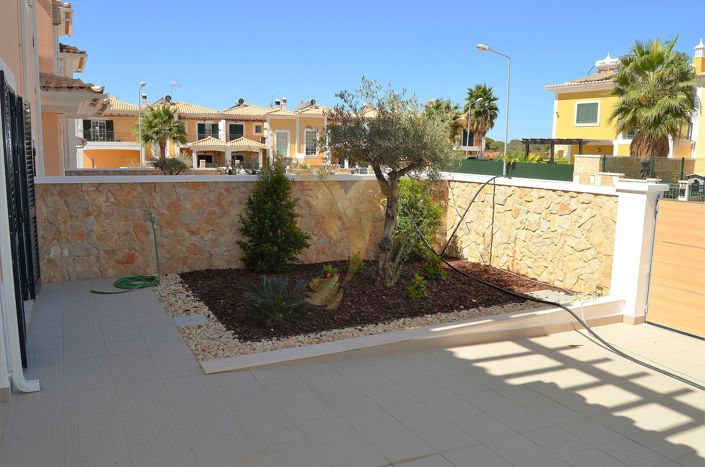 Image No.3-4 Bed Townhouse for sale