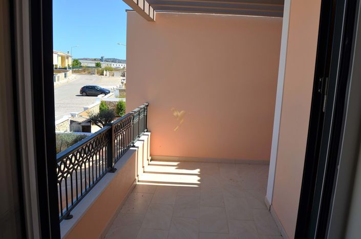 Image No.30-4 Bed Townhouse for sale