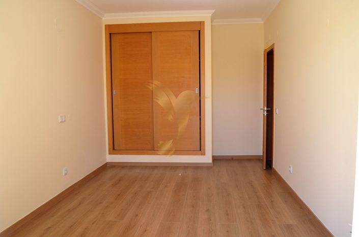 Image No.32-4 Bed Townhouse for sale
