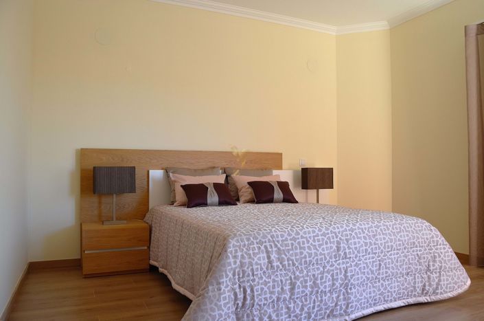 Image No.36-4 Bed Townhouse for sale