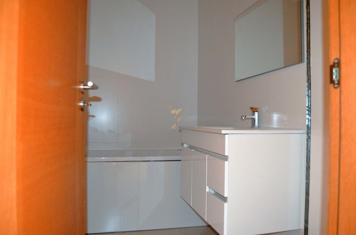 Image No.37-4 Bed Townhouse for sale