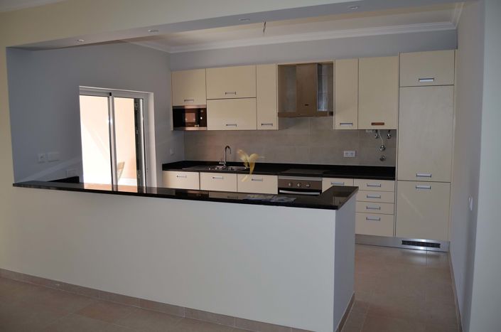 Image No.9-4 Bed Townhouse for sale