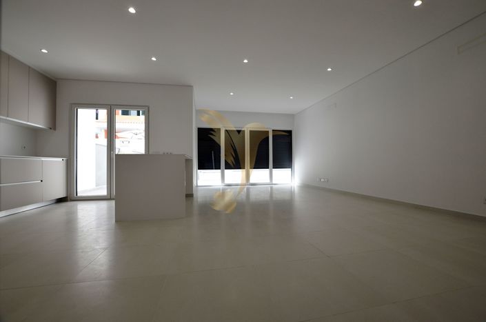 Image No.35-4 Bed Townhouse for sale