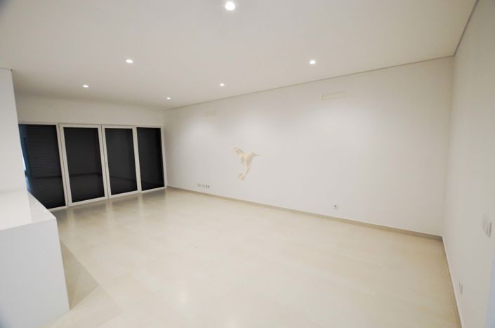 Image No.38-3 Bed Villa for sale