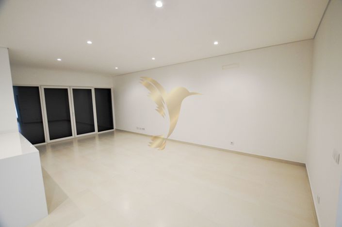 Image No.38-4 Bed Townhouse for sale